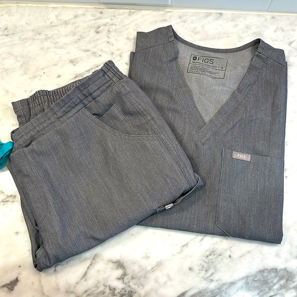 Graphite one pocket top and yoga skinny pants - Picture 1 of 3